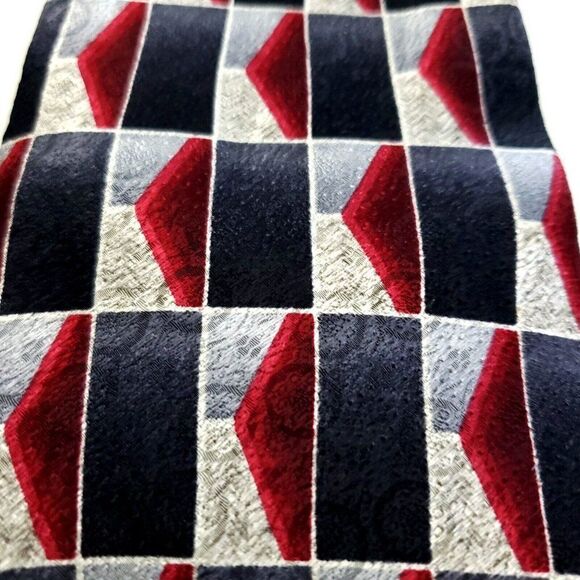 Pierre Cardin Gray Red Print Geometric Wide Silk Tie - Picture 2 of 6